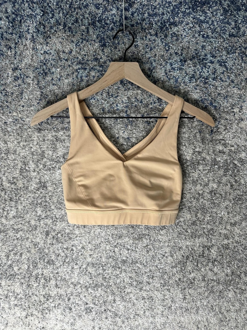 Lululemon Sports Bra Womens 8 Beige Crossback V Neck Athletic Yoga LW2DM0S